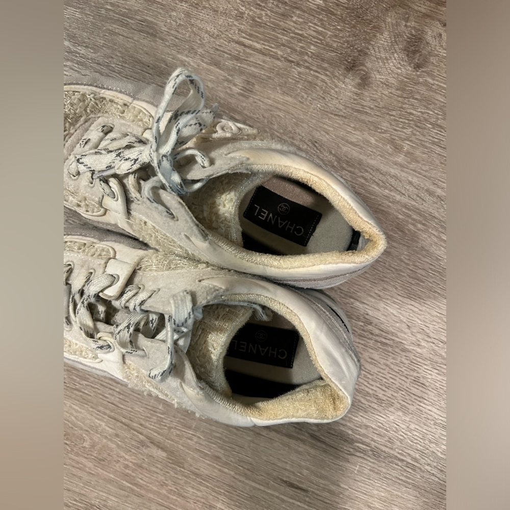 CHANEL White Tweed Sneakers with Laces - Picture 3 of 8